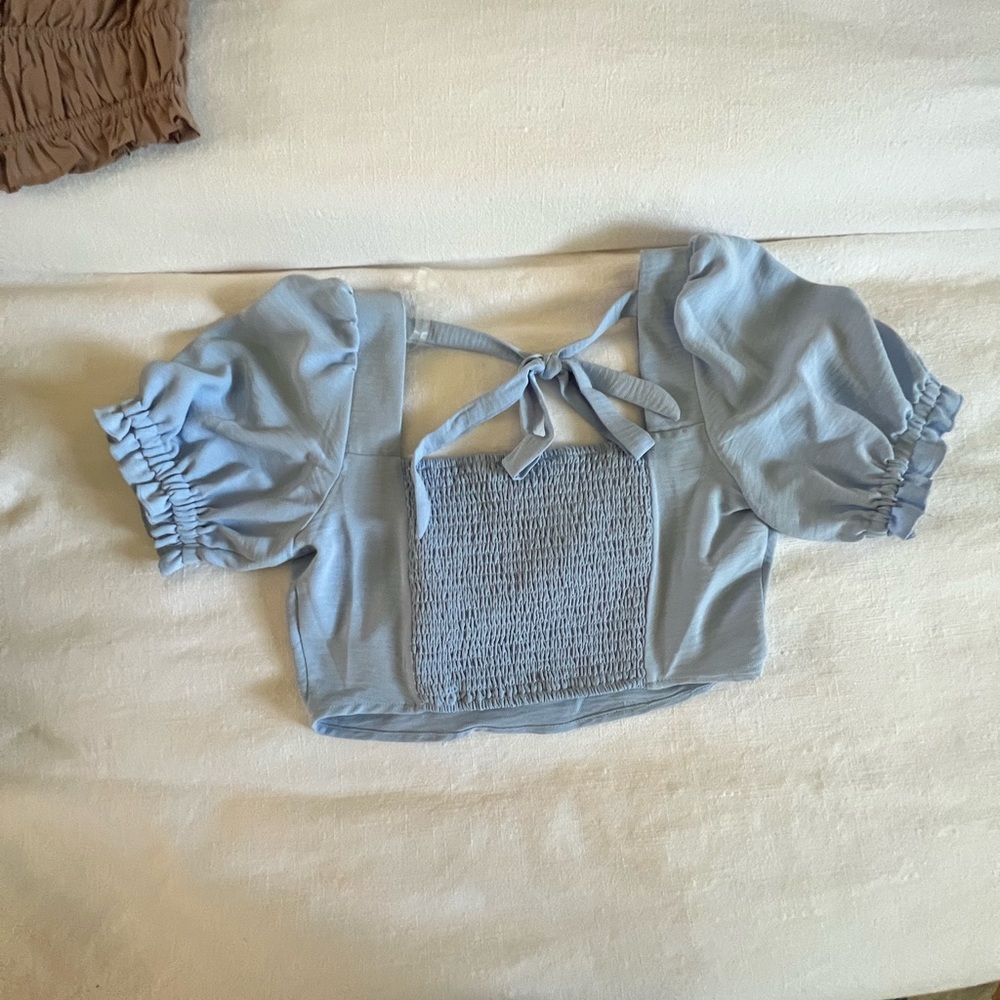 New And Now this cropped top - Picture 2 of 2